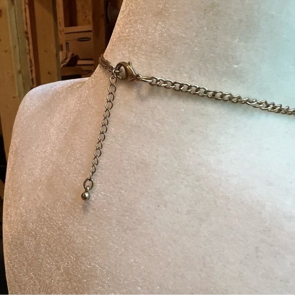 Vintage Multi Strand Hammered Gold Tone 18” with 2” extension - Picture 6 of 9